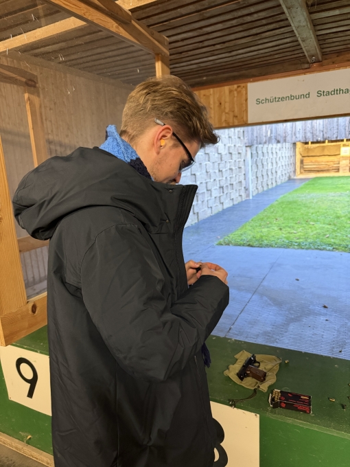 Meiko Remiorz als neuer James Bond